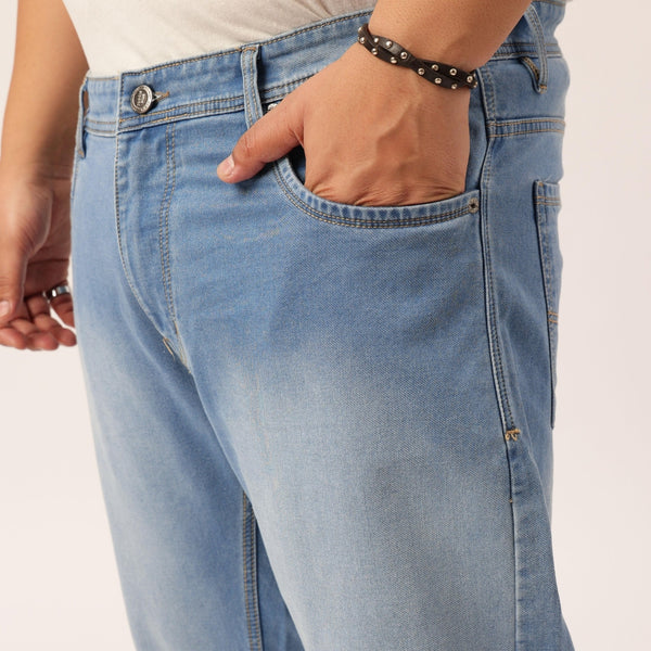 Men Faded Blue Comfort Fit Jeans in -