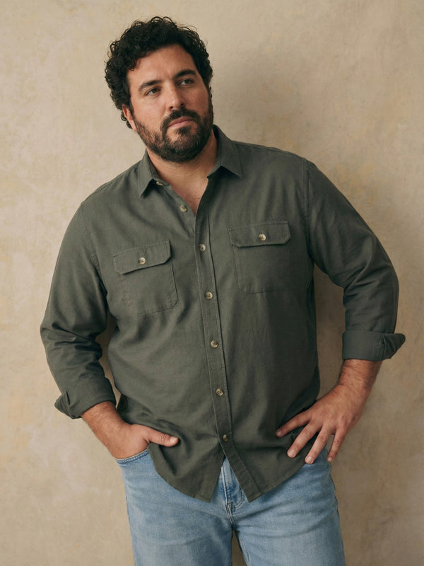 Double Pocket Poplin Solid Shirt in olive green