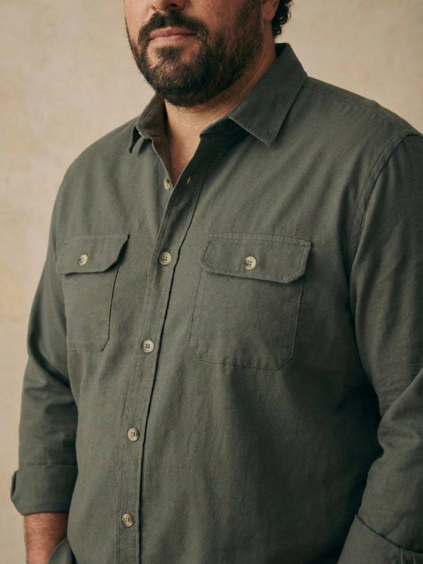 Double Pocket Poplin Solid Shirt in olive green
