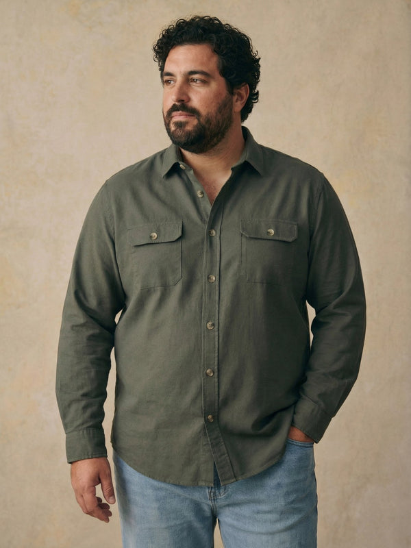 Double Pocket Poplin Solid Shirt in olive green