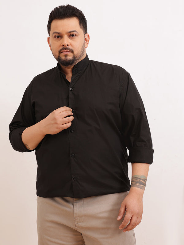 Madarian Collar Shirt in Black