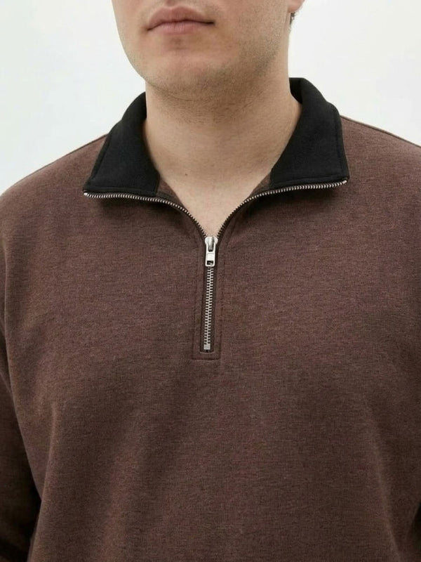 Contrast Collar Quarter Zip Sweatshirt in Brown