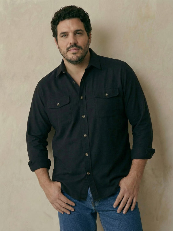 Double Pocket Poplin Solid Shirt in Black